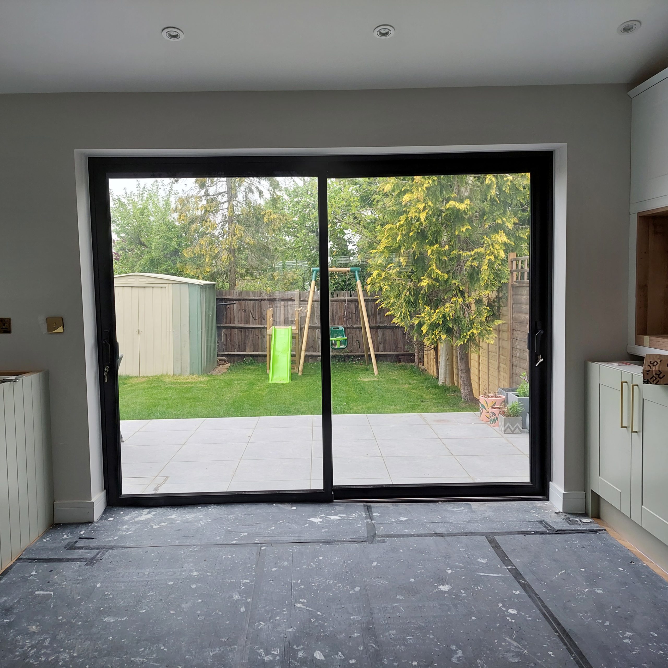 Sliding doors15